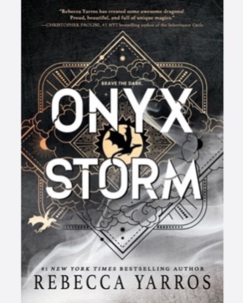 کتاب زبان اصلی Onyx Storm — جلد کتاب (استاندارد)
